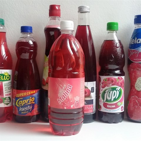 Nejlevnj sirup ze vech. Je ho cel litr a obsahuje nejmn cukru: ve 100 ml pipravenho npoje je podle etikety mn ne 0,5 g cukru. Ale taky, e je to npoj naprosto bez barvy a bez chuti.