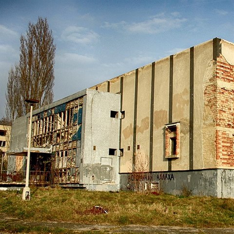 Do kulturnho stediska chodili obyvatel Milovic do divadla a do kina