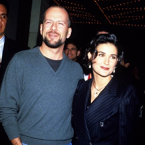 Bruce Willis s bvalou manelkou Demi Moore, kterou si vzal v roce 1987 a...