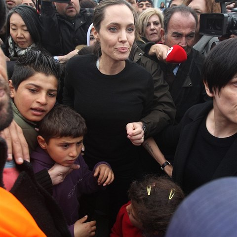 Jolie pouuje evropsk vldy, jak se maj k uprchlkm zachovat.