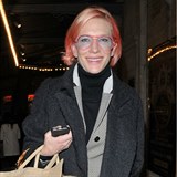 Cate Blanchett promnila svou elegantn image na punkov rovou. Co na ni...