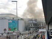 Bruselské letit je evakuováno kvli dvma výbuchm.