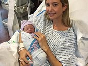 Ivanka se pochlubila fotkou s novorozeným synem. Na snímku jí to neuviteln...
