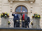 Prezident Milo Zeman se svým ínským protjkem na zámku v Lánech zamávali...
