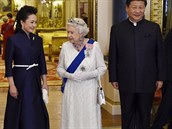Peng Liyuan a Si in-pching si uívali pízn britské královny.