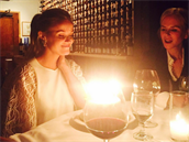Reese na Instagram pidala v úterý snímek z privátní oslavy narozenin po boku...