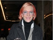 Cate Blanchett promnila svou elegantní image na punkov rovou. Co na ni...
