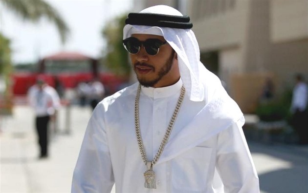 Pilot Formule 1 se ped závodem v Bahrajnu pkn vymódil.