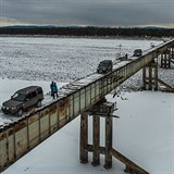 Nejdevnj: Devn most vede pes zamrzl jezero v Rusku.