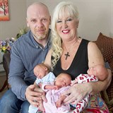 Sharon Cutts je novopeenou, hrdou a hlavn nejstar matkou v Britnii.