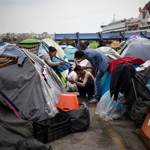 Uprchlci na ostrov Lesbos.