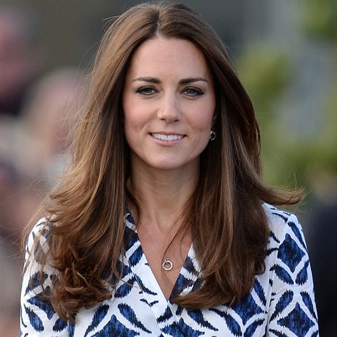Kate Middleton je 33 let a po dtech m vlasy tak ndhern, e je obdivuje cel...