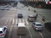 Bohuel si ho neviml ani idi za nimi a dít pejel.