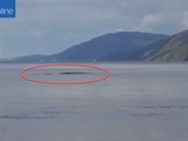 I tahle fotka má být dkazem existence píery Loch Ness.
