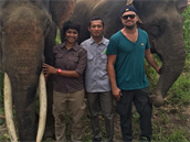 DiCaprio se zasazuje o ochranu indonéské flóry a hlavn fauny. Setkal se i se...