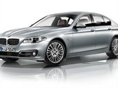 BMW 520d xDrive sedan  stojí v základu 1 309 100K v plné vábav a 1 500 000K