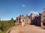 Hrad Carbisdale ve Skotsku má 40 lonic.