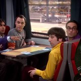 Kotlebovec s herci z Big Bang Theory.