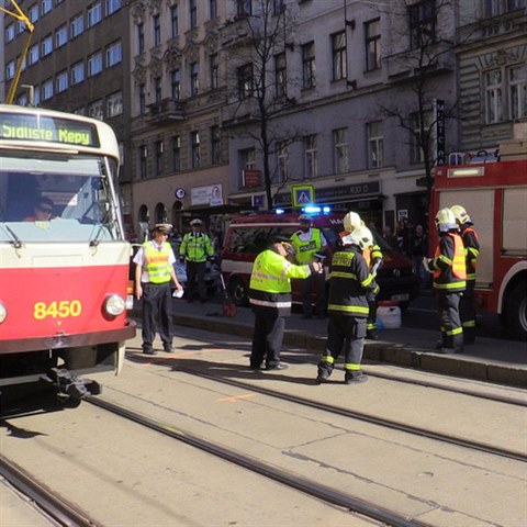 V centru Prahy dolo k nehod tramvaje, kter srazila tinctiletho chlapce....