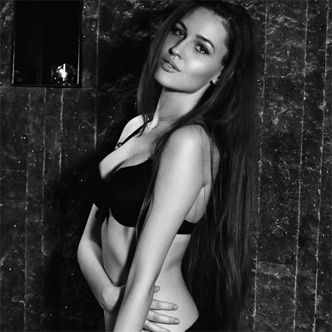 D�vka ��slo 7 Vikt�ria Erd�lyiov�.