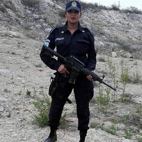 Nilda Garcia Montoyaov, kdy jet pzovala jako policistka.