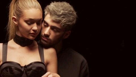 GIGI & ZAYN: ROZCHOD DÍKY TURNÉ?