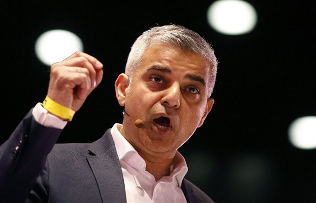 Sadiq Khan bude novým starostou Londýna.