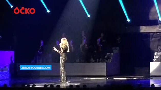 Celine Dion pezpívala HELLO od Adele