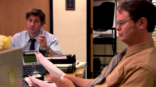 Mistry fórk v kancelái byli Jim a Dwight ze sitcomu The Office.