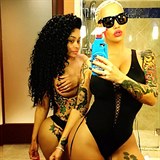 Blac Chyna se striptrkou Amber Rose.