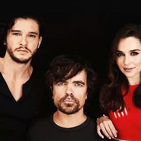 Pedstavitel Jona, Tyriona a Daenerys. Jsou to nejoblbenj postavy serilu...
