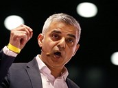 Sadiq Khan bude novým starostou Londýna.