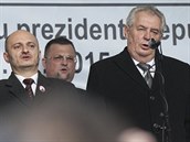 Zeman a Konvika na jednom pódiu 17. listopadu 2015.