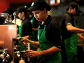 Starbucks je jedním z nejvtích etzc kaváren, funguje i u nás.