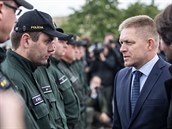 Policisty steící hranice s Maarskem navtívil i slovenský premiér Robert...