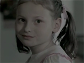 Anika si zahrála v Románu pro eny malou Lauru.