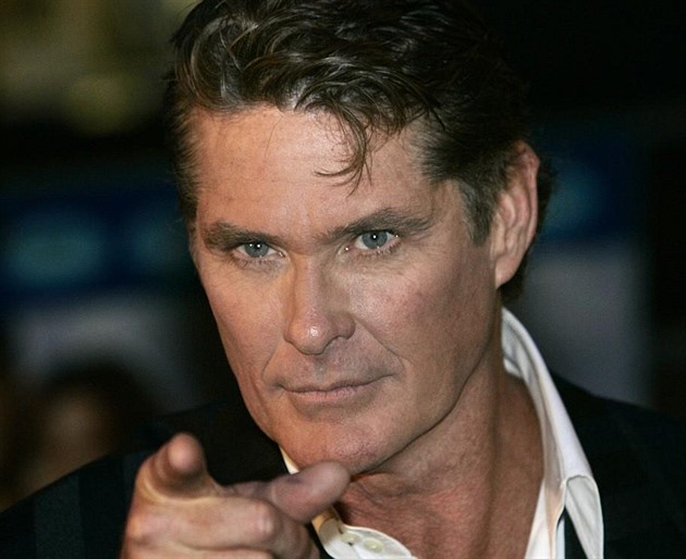 David Hasselhoff  je na dn. Údajn nemá ani dolar, nebo spí euro?