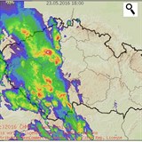 Aktuln meteorologick situace nad eskem, v 18:00.