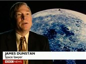James Dunstan je britský vesmírný právník. Ano, ván.