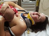 Mate�ská láska je siln�j�í ne� bolest. Novozélan�anka Danni Bettová po...
