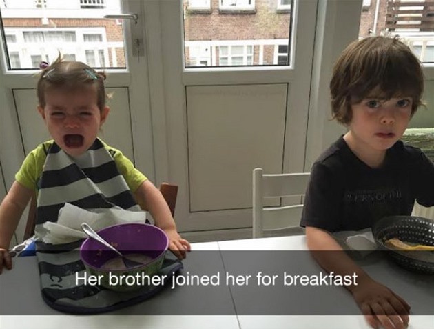Bratr se s ní chtěl nasnídat. Nezvládla to.