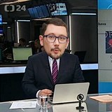 Návrat ke kořenům: Jiří Ovčáček jako moderátor zpráv na ČT 24.