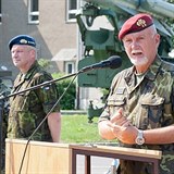 Generál Blaško je velkým kritikem evropské směrnice o zákazu zbraní.