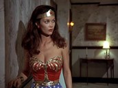 Wonder Woman ze 70. let si musela pokat a do letoka na dalí ztvárnní.