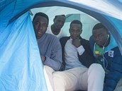 Vtina uprchlík jsou mladí mui z Afriky, najít mezi nimi eny nebo dti je...