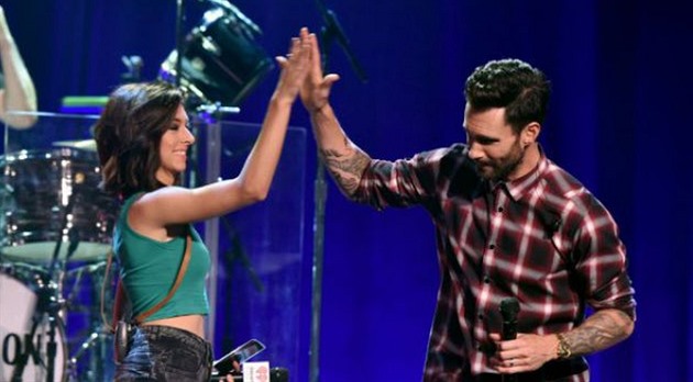 Christina Grimmie a Adam Levine (Maroon 5)