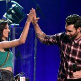 Christina Grimmie a Adam Levine (Maroon 5)