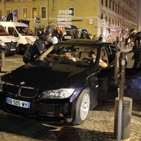 Policie nasadila na zpas Rusko - Anglie posily, pesto situaci pli...