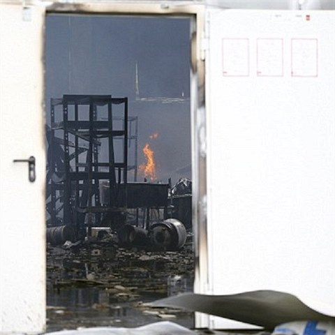 Interir ubytovny byl nenvratn znien plameny.