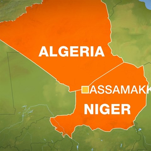 Uprchlci zemeli v pouti na hranicch Nigeru a Alrska.